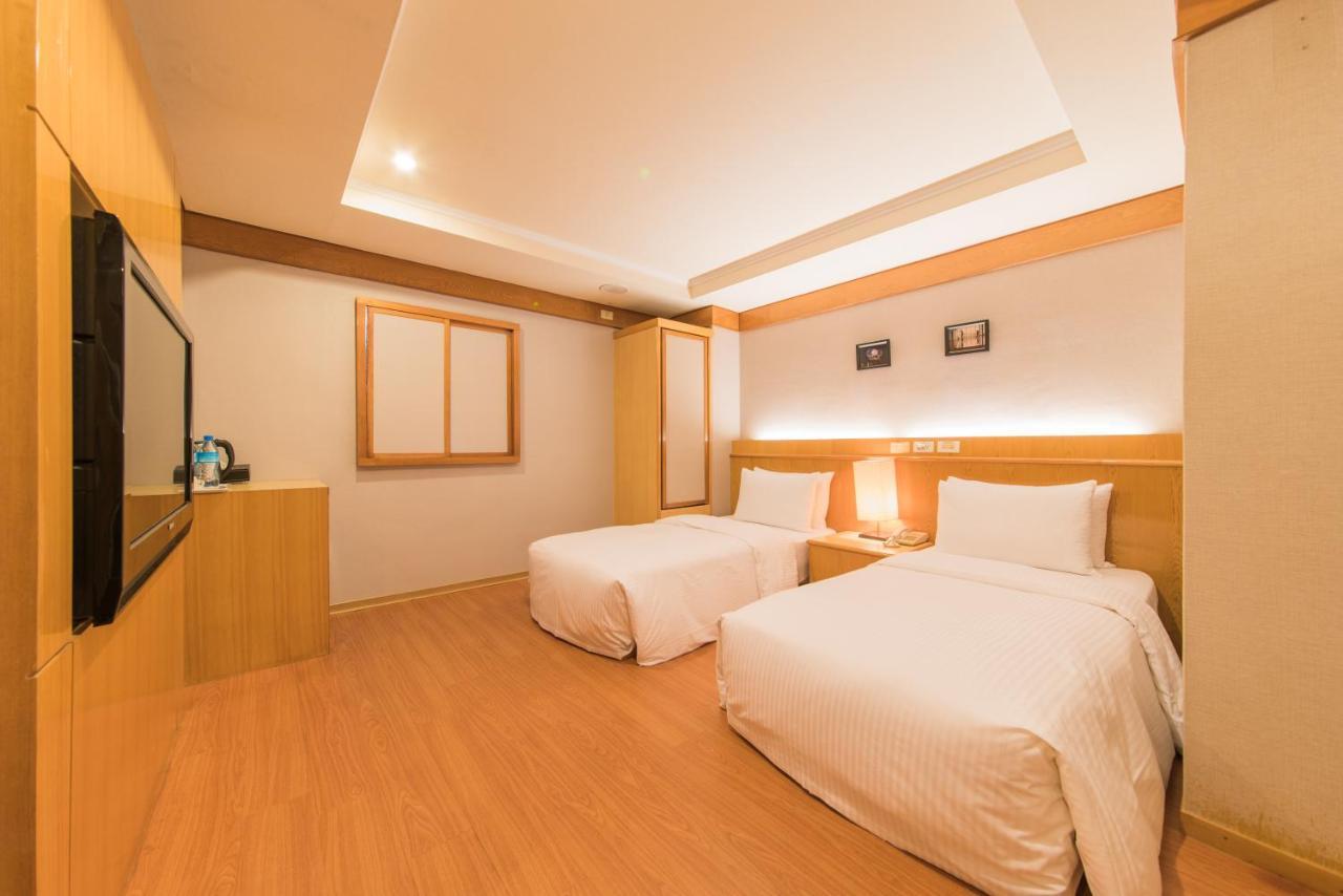 The Rivero Hotel Kaohsiung Buitenkant foto